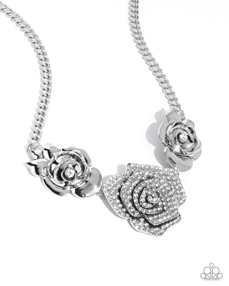 Bouquet Beacon White Necklace