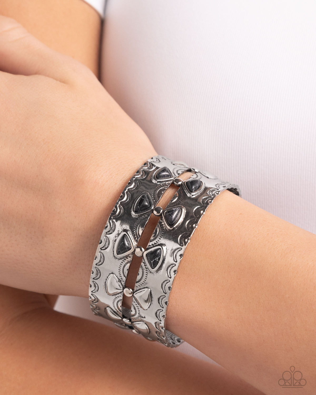 Harmonious Haven Black Bracelet