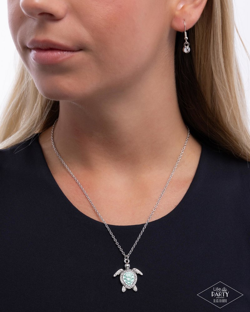 Turtle Tourist Green Necklace