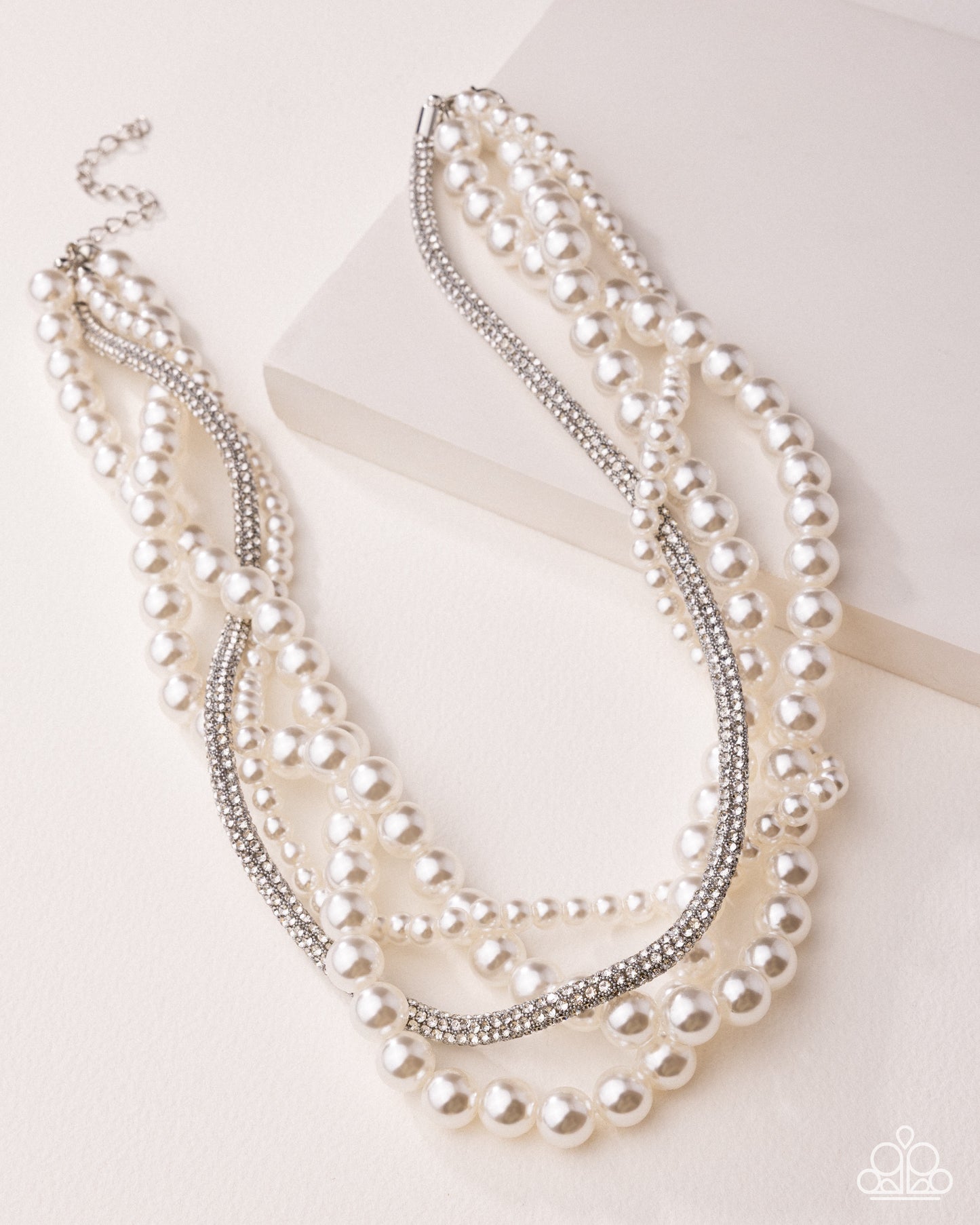 Pearl Pinnacle White Necklace