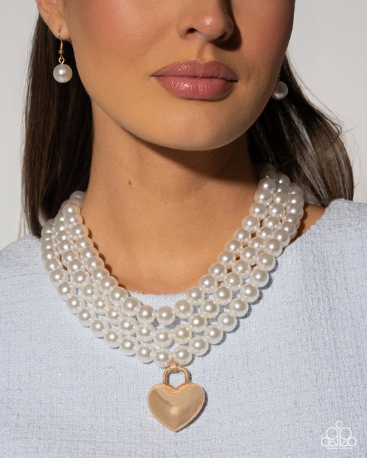 Lustrous Look Gold Necklace