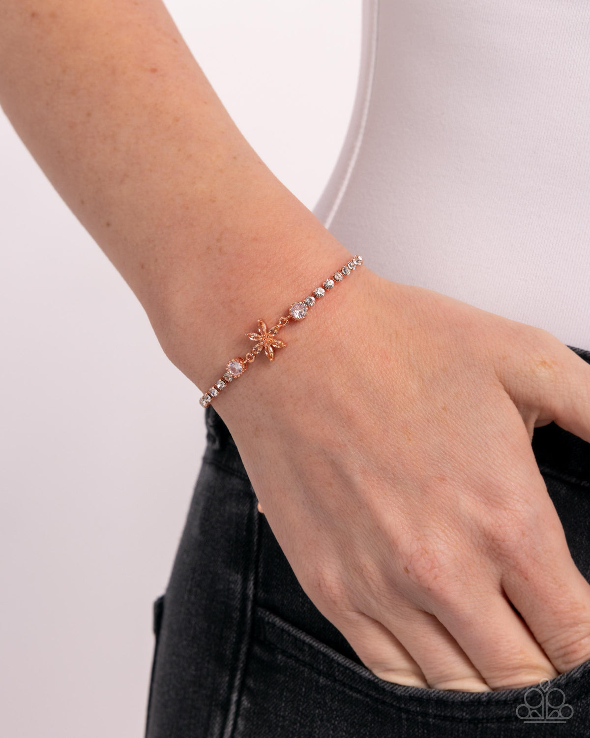 Dainty Delivery Copper Bracelet