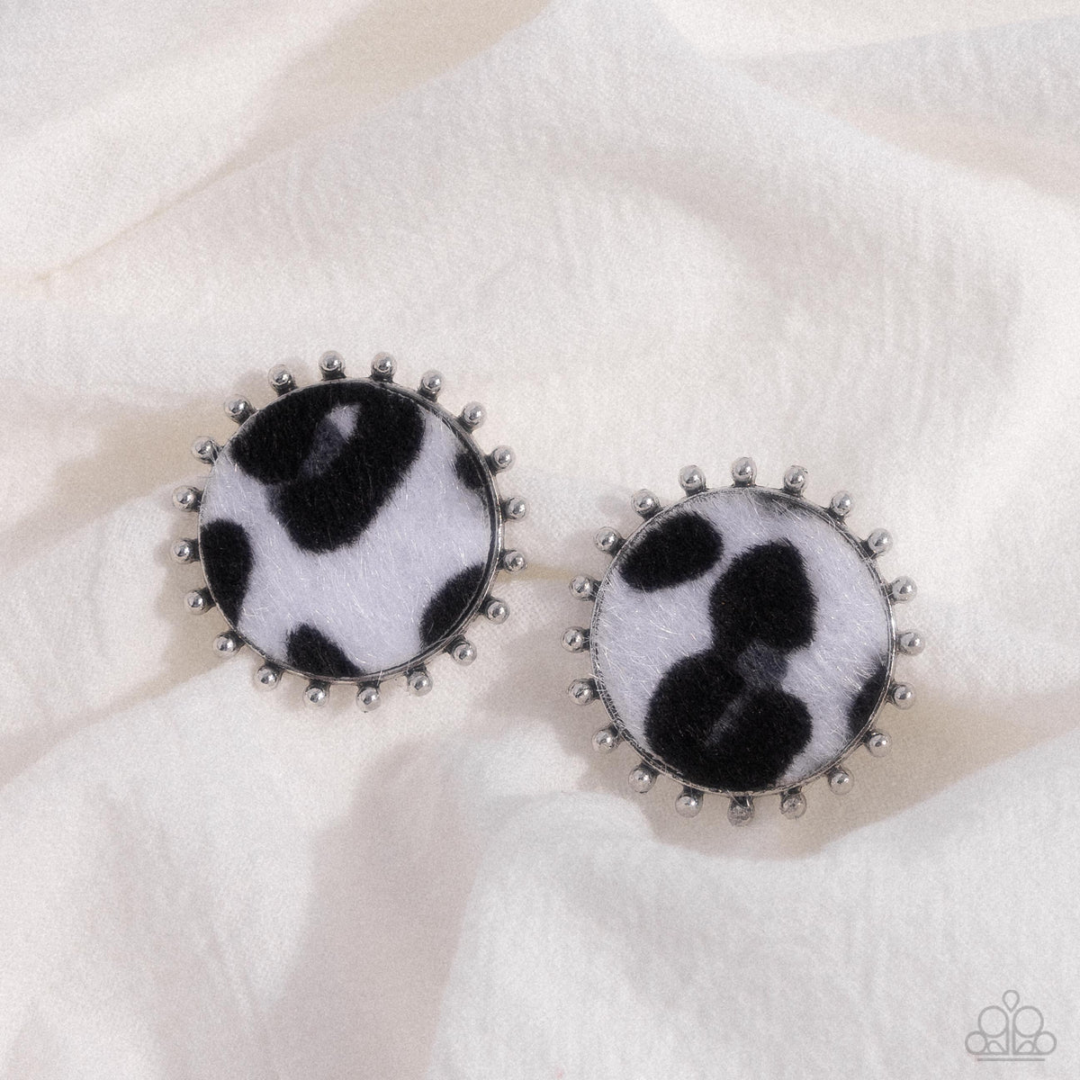Cowhide Couture Black Posts