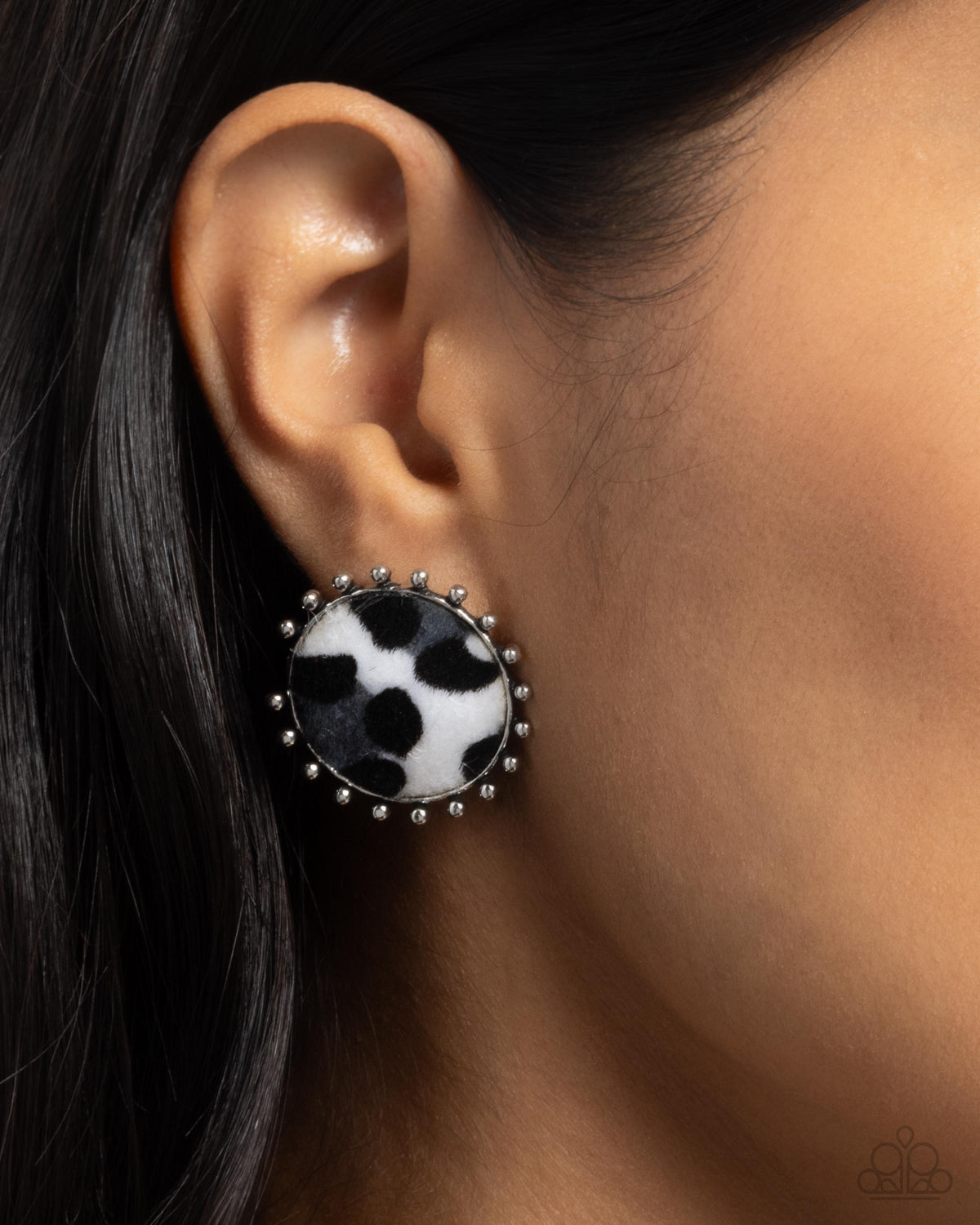 Cowhide Couture Black Posts