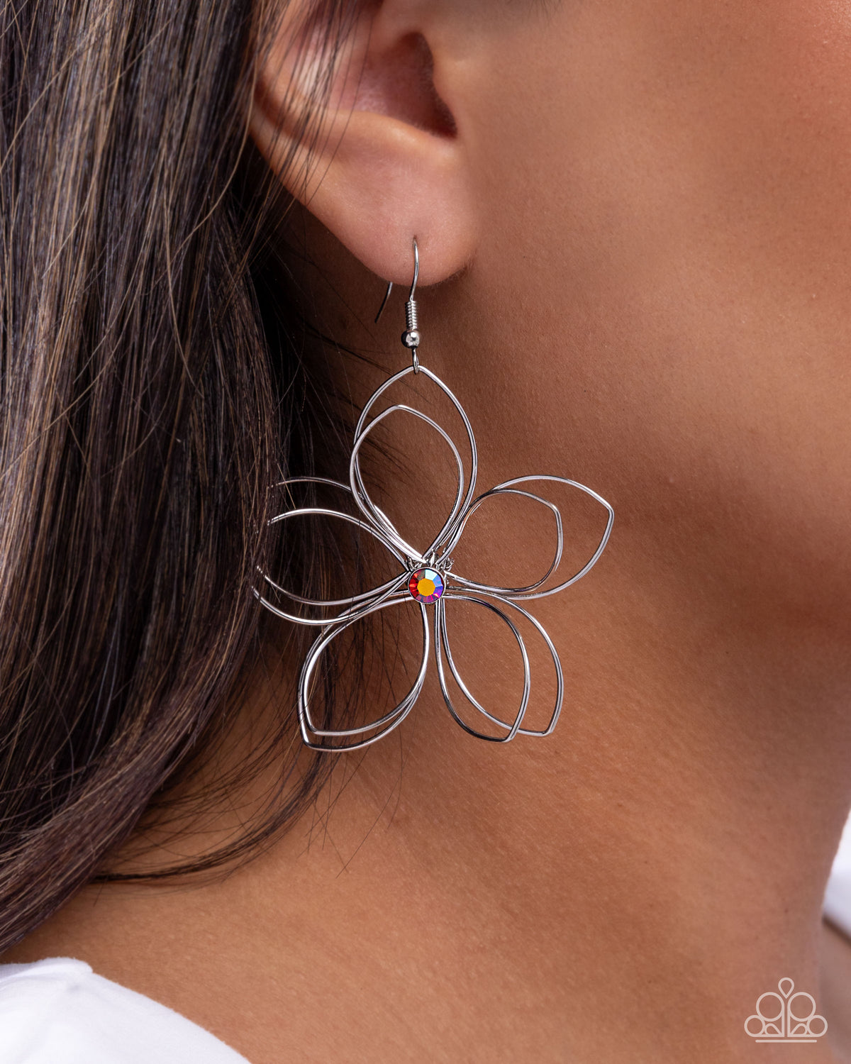 Wiry Whisper Red Earrings