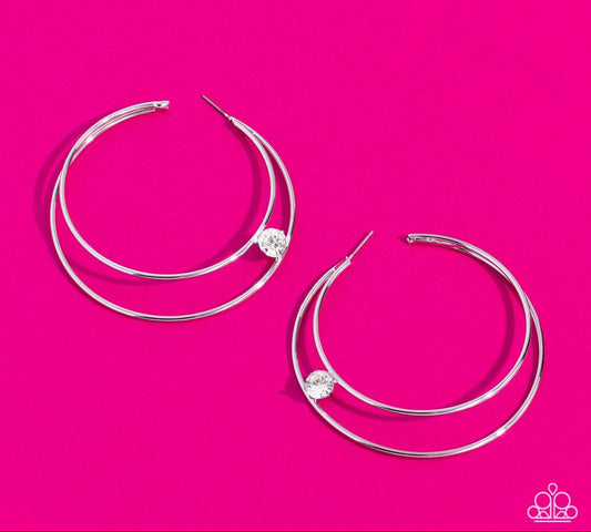 Theater HOOP White Hoops