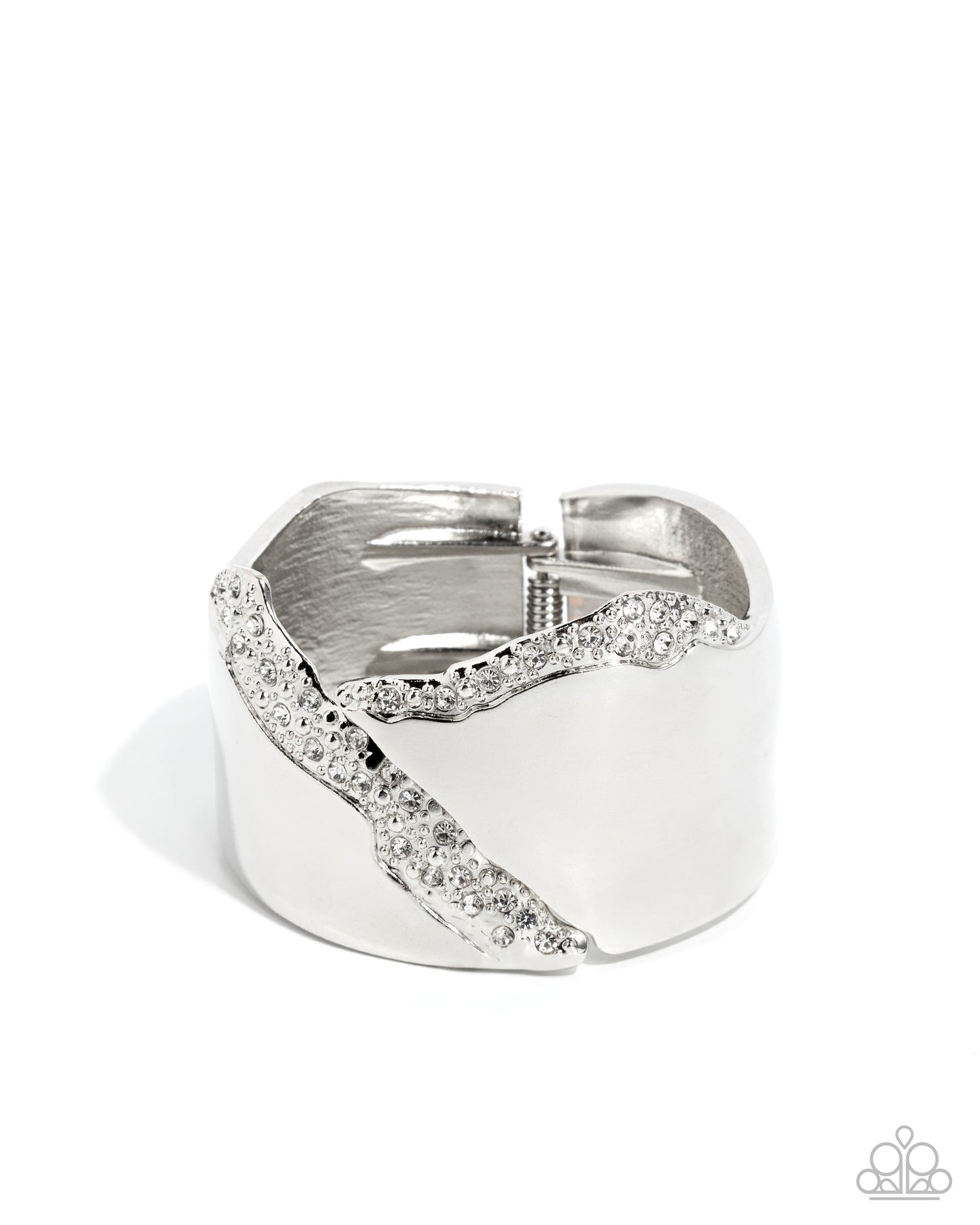 Twinkly Traverse White Bracelet